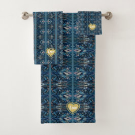 Serviette bleue sertie par la poète Adiela Akoo