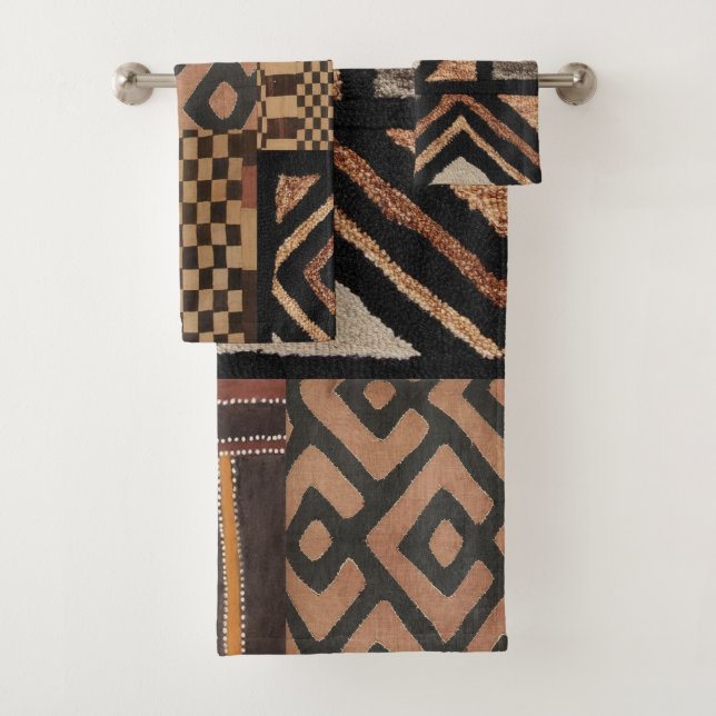 serviette de bain avec motif tribal (En situation)