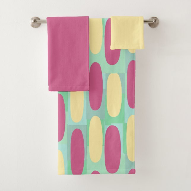 Serviette de bain Jaune et Rose Ovales (En situation)