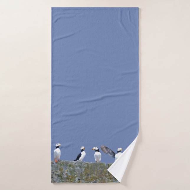 Serviette de Bath avec des macareux (Serviette de bain)