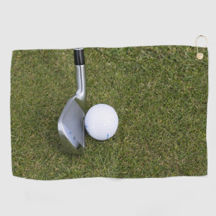 Serviette De Golf Club de golf et balle sur l'herbe Meilleures servi