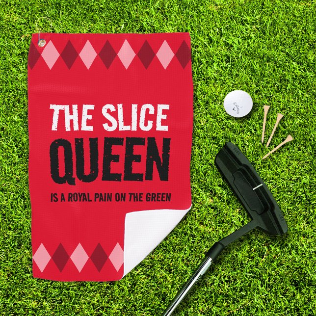 Serviette De Golf Drôle Jacquard Rouge La Reine de tranche ... (The Slice Queen red argyle golf towel with putter, ball, and 3 tees on golf green)