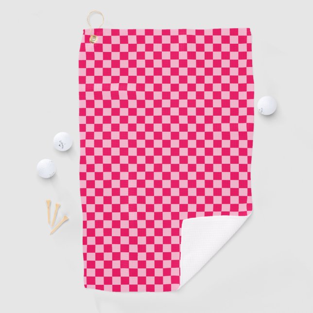 Serviette De Golf Pink Combination Classic Checkerboard par STaylor (En situation)
