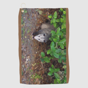 Serviette De Golf Possum Dans Le Brut