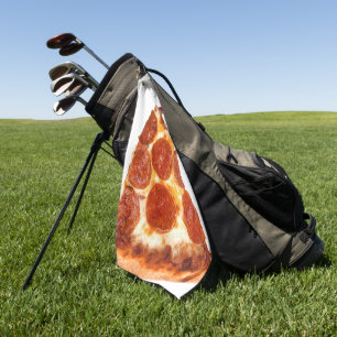 Serviette De Golf Tranche de pizza pepperoni classique de SlipperyJo