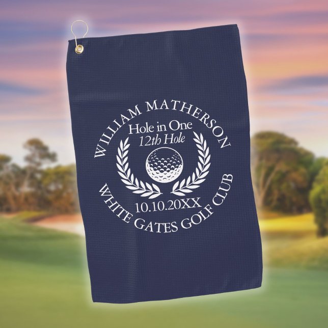 Serviette De Golf Trou en une balle de golf personnalisée Wreath Nav (Hole in One Custom Golf Ball Wreath Navy Blue Golf Towel)
