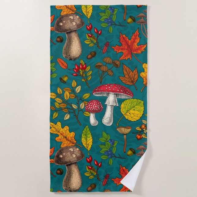 Serviette De Plage Champignons d'automne, feuilles, noix et baies sur (Devant)