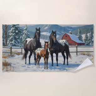 Serviette De Plage Chevaux Appaloosa noirs sur une ferme en hiver