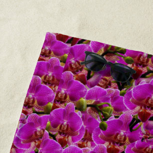 Serviette De Plage Clusters radiants : La Symphonie Magenta Orchid,