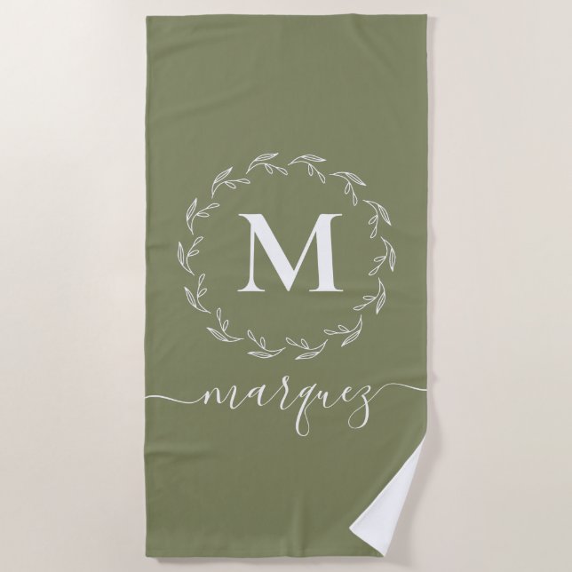 Serviette De Plage Élégant vert d'olive Monogramme de couronne person (Devant)