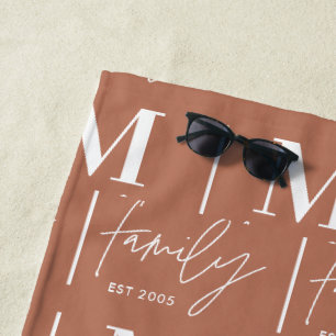 Serviette De Plage Famille de rouille minimaliste moderne et personna