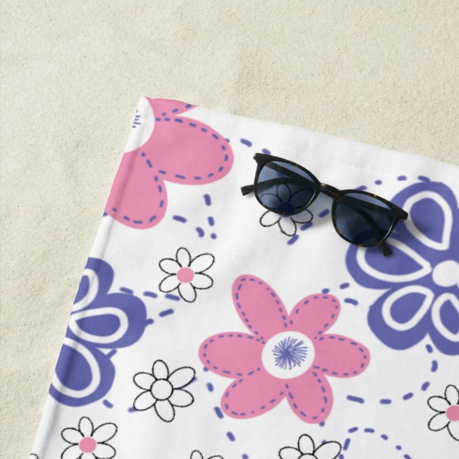 Serviette De Plage Fleurs roses Retro Periwinkle (En situation)