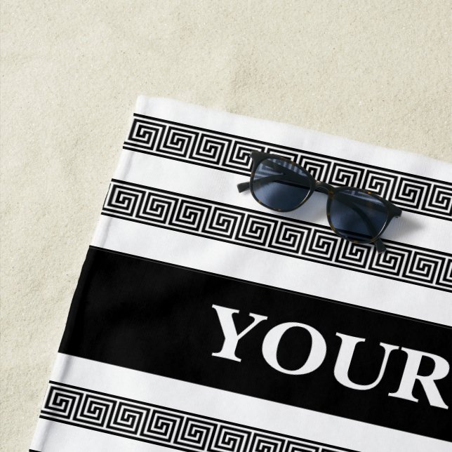 Serviette De Plage Greek key meander pattern personalized (En situation)