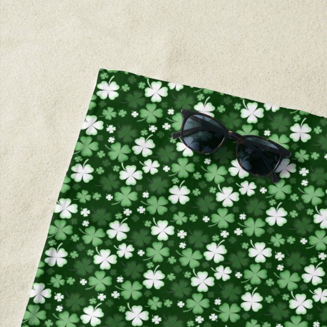 Serviette De Plage Green Shamrock (En situation)