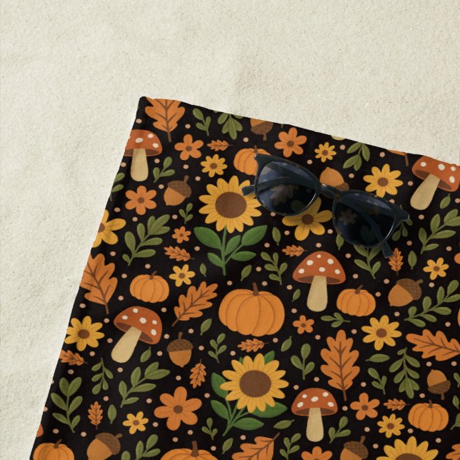 Serviette De Plage Hand Drawn Rustic Fall Pattern Beach Towel (En situation)