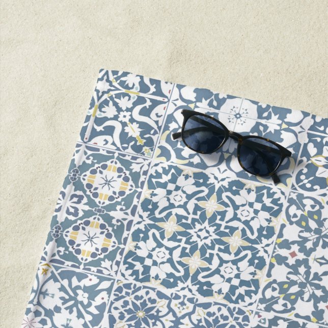 Serviette De Plage Mediterranean Tiles, Moroccan, Majolica, Azulejo (En situation)