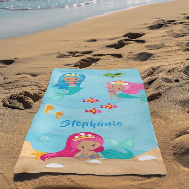 Serviette De Plage Mignonne sirène fille personnalisée sous la mer (Cute Mermaid Personalized Girly Under the Sea Beach Towel)