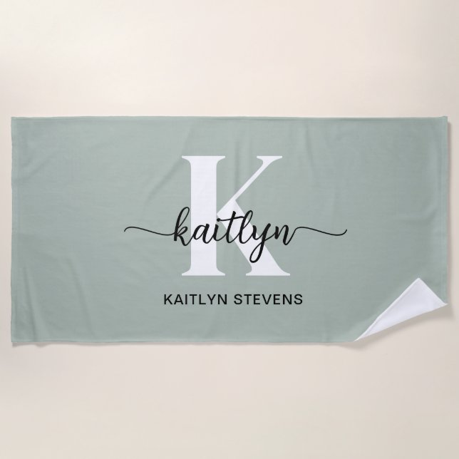 Serviette De Plage Monogramme de script vert sauge (Devant)