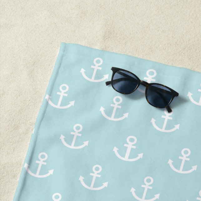 Serviette De Plage Motif Ancre bleu et blanc en poudre (En situation)