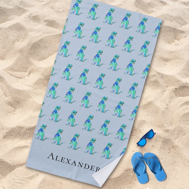 Serviette De Plage Nom du garçon personnalisé Dinosaur bleu (Personalized boy name dinosaur blue green beach towel Colorful T-Rex Jurassic dino pattern kids name)
