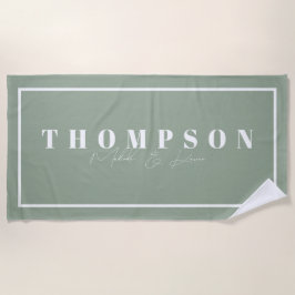 Serviette De Plage Nom personnalisé Sage Green Élégant
