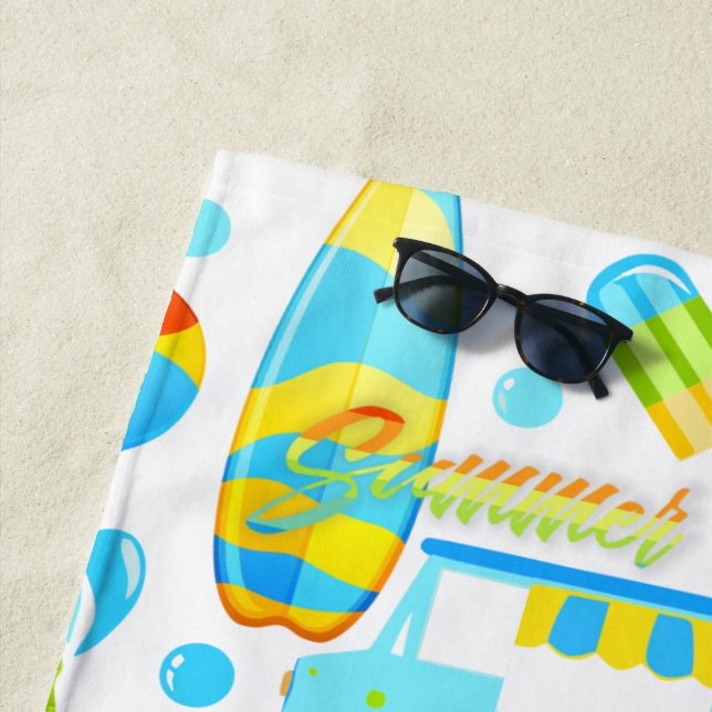 Serviette De Plage Patters monogrammed colorful Summer and Beach Fun (En situation)