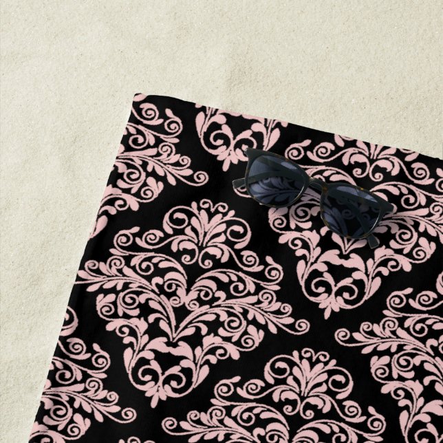 Serviette De Plage Pink Damask Party Girl (En situation)