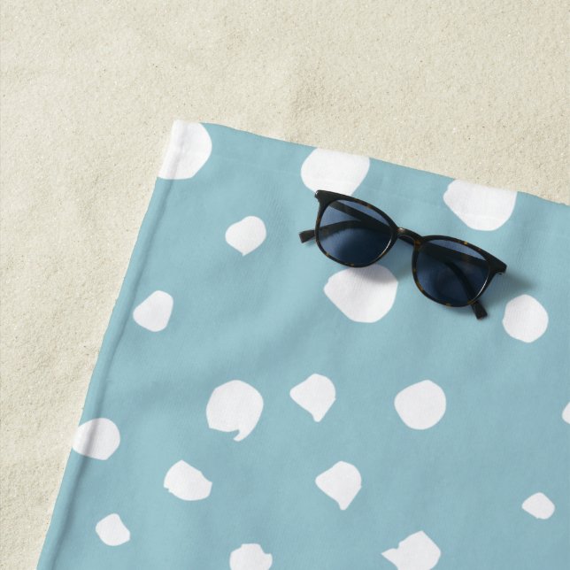 Serviette De Plage Points Dalmatiens Bleus, Points Dalmatiens, Impres (En situation)