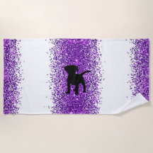 Serviette de plage pourpre de chien noir