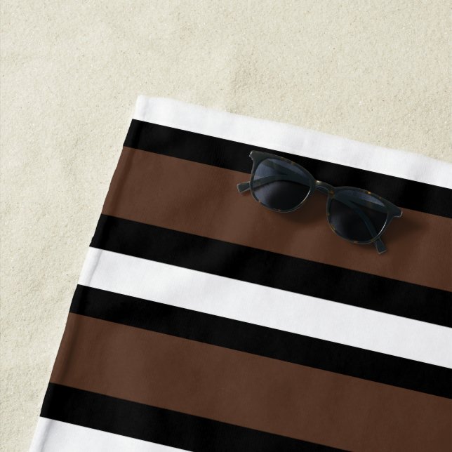 Serviette De Plage rayures Brown, noir et blanc (En situation)