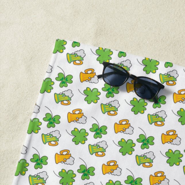 Serviette de plage St. Patrick's Day (En situation)