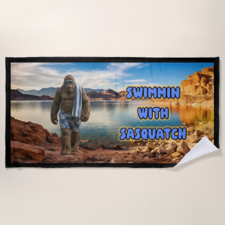 Serviette de plage « Swimmin With Sasquatch »