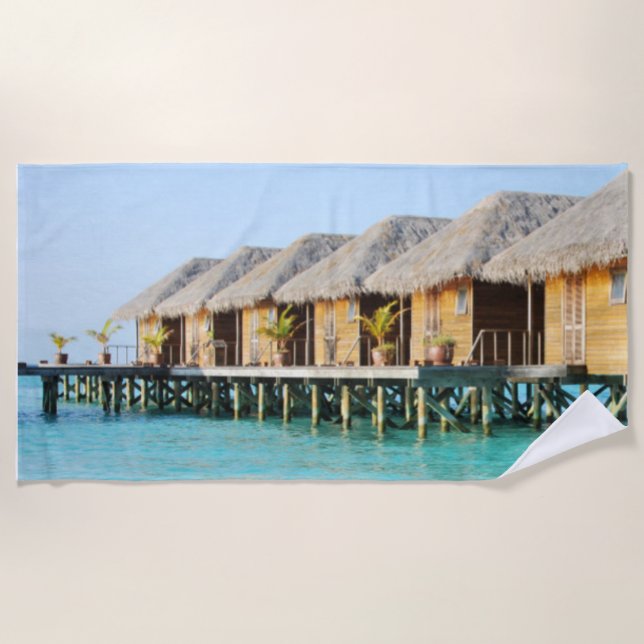 Serviette De Plage Tiki Cabanes sur une jetée aux toits de chaume (Devant)