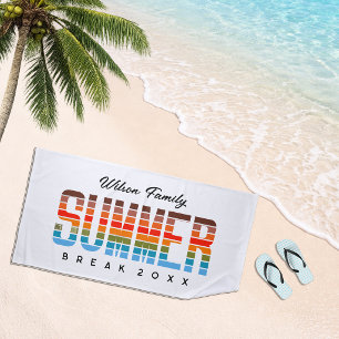 Serviette De Plage Vacances d'été de famille mignonne sur la plage au