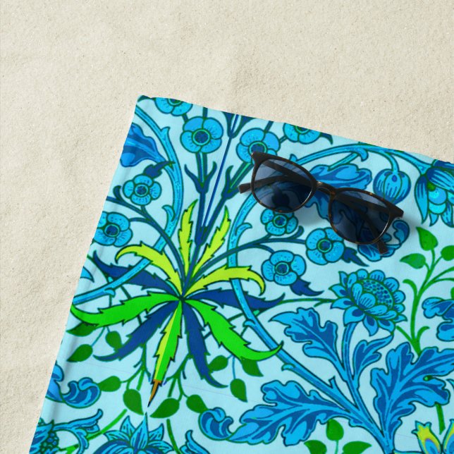 Serviette De Plage William Morris Hyacinth Print, Cerulean Blue (En situation)