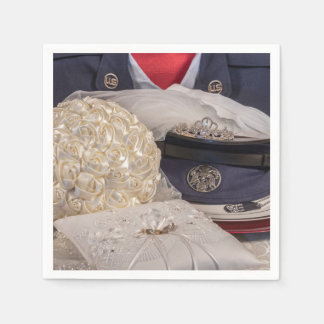 Serviette En Papier 7263-Mariage militaire avec bouquet et anneaux