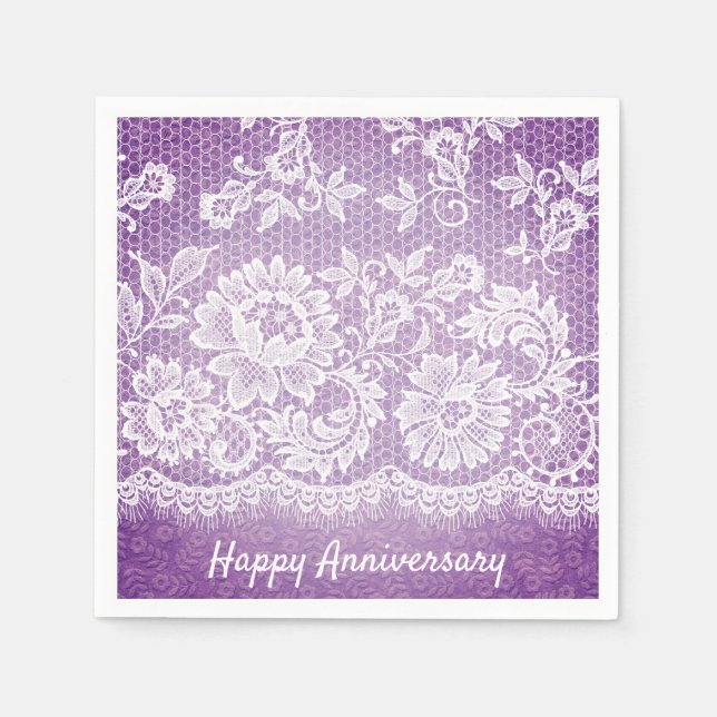 Serviette En Papier Anniversaire De Dentelle Blanche Sur Des Serviette (Devant)