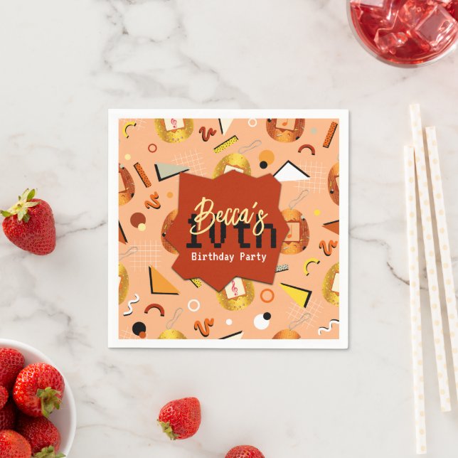 Serviette En Papier Anniversaire de Retro Orange Tamagotchi (En situation)