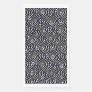 Serviette En Papier Arrosage sur métal gris bleu