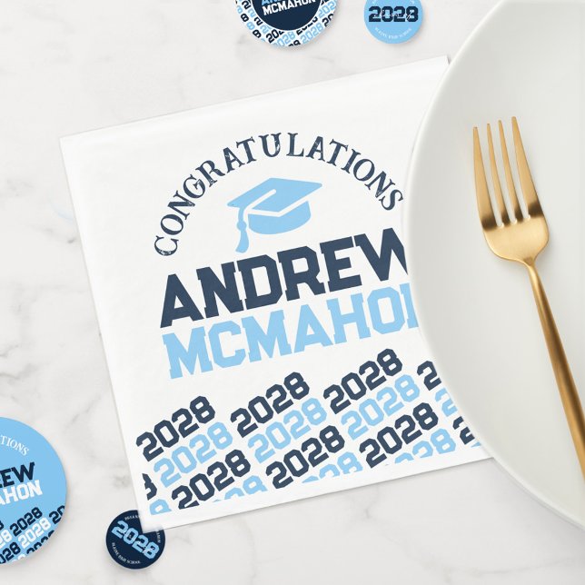 Serviette En Papier Bébé bleu marine Personnalisé Graduation Party Pap (Repeating Class Year + Baby Blue Graduation Cap Personalized Paper Napkins)