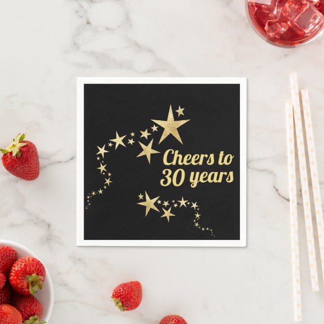 Serviette En Papier Black and Gold Stars à 30 ans Anniversaire (En situation)