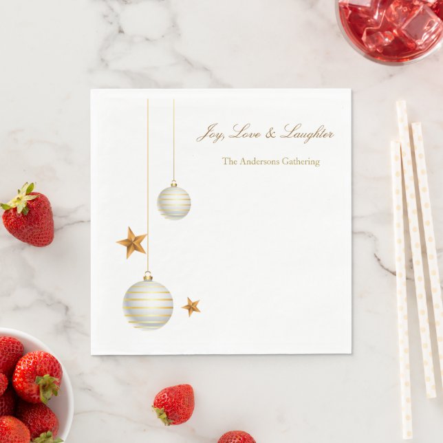 Serviette En Papier Christmas Paper Napkin with Pinecones & Holly (En situation)