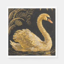 Cygne d'or sur une étang de minuit