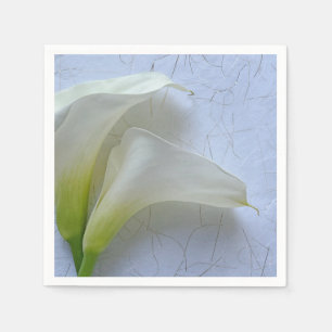 Serviette En Papier Deux lys calla sur du papier texturé