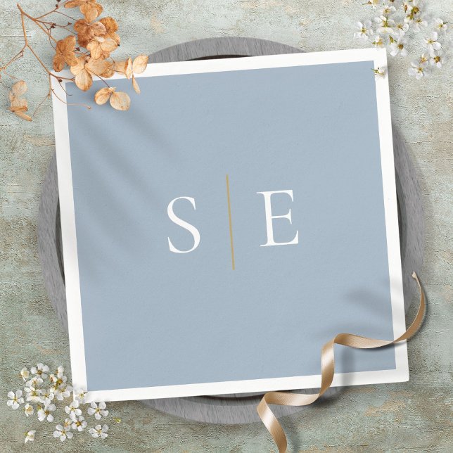 Serviette En Papier Élégant Bleu Poussiéreux et Or Monogramme Minimali (Elegant Dusty Blue And Gold Monogram Minimalist Napkins)