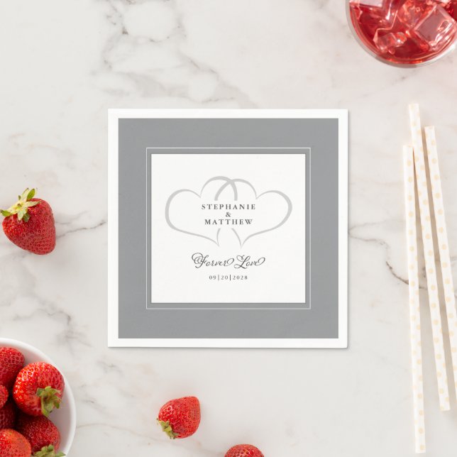 Serviette En Papier Elégant Grey & Blanc Coeurs Mariages pour l'amour  (En situation)