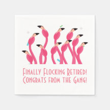 Enfin à la retraite en troupeau de flamants roses