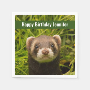 Serviette En Papier Ferret Brown dans l'herbe Joyeux anniversaire