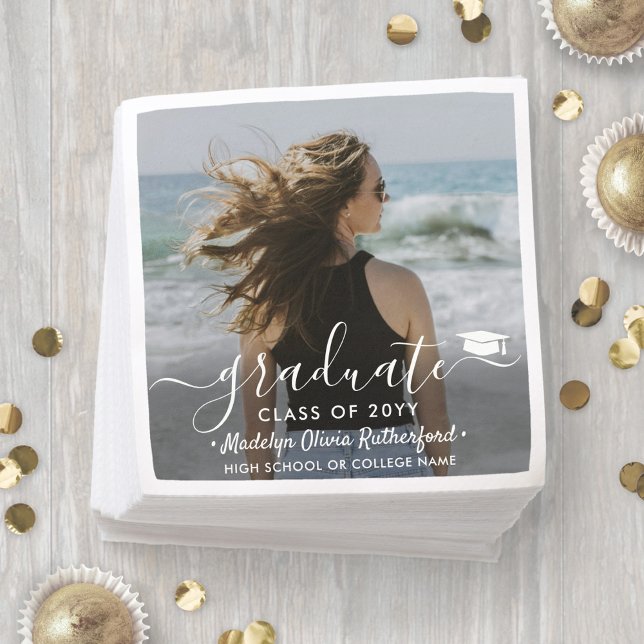 Serviette En Papier Graduation Photo & Elegant White Script Classe Ann (Créateur téléchargé)