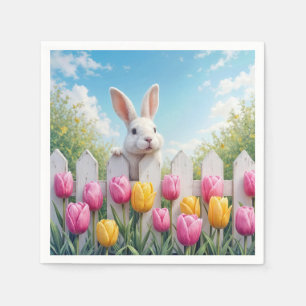 Serviette En Papier Lapin blanc de Pâques dans un jardin de tulipes